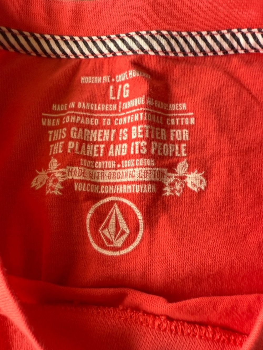 Volcom Red Crewneck T‑Shirt with Small Stone Logo - Picture 8 of 8